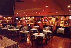 Hard Rock Caf� von innen (10,7 KB)